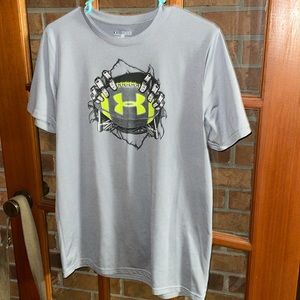 Under Armour boys heat gear T-shirt! Size-XL